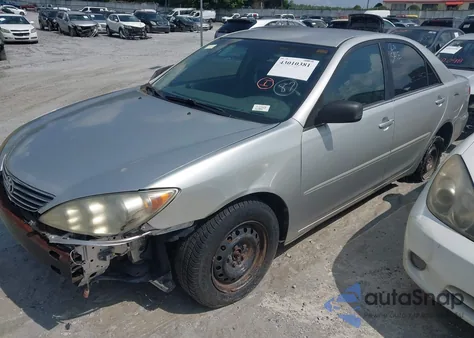 2006 Toyota Camry Le z USA, uszkodzony, nr VIN 4T1BE32K06U656299